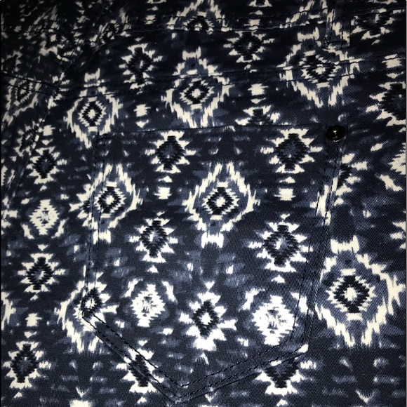 Aztec Shorts - Picture 4 of 4